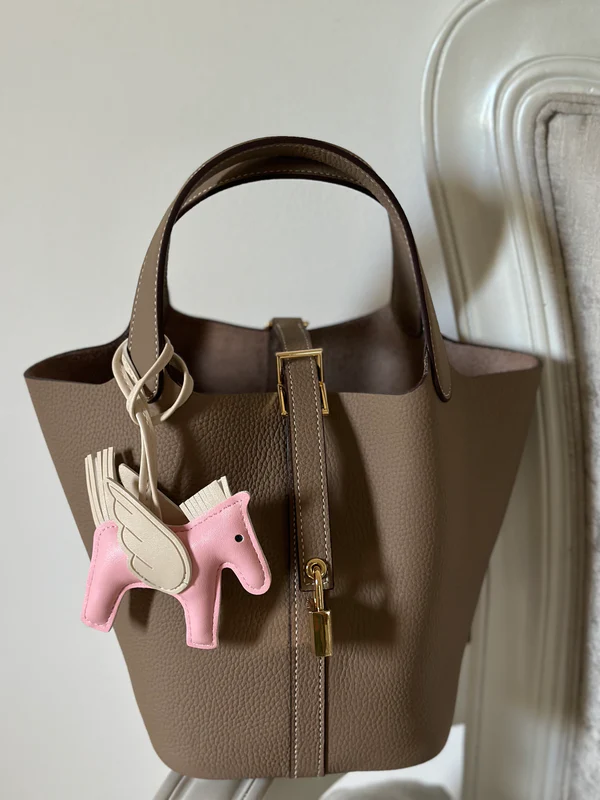 P-taupe