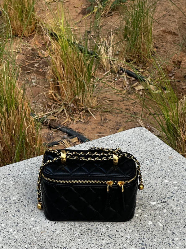 Medium- black