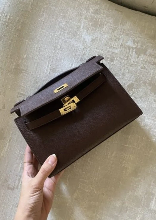 Kelly Cut Clutch - Burgundy