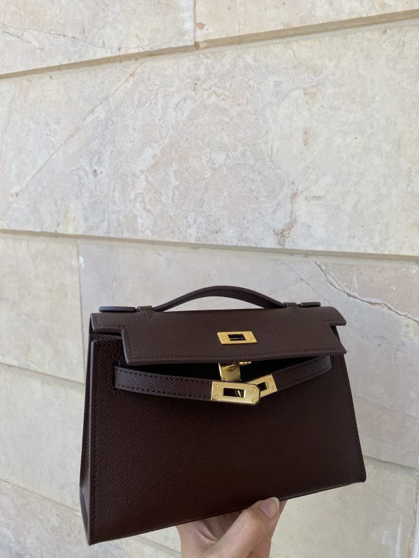 Kelly Cut Clutch - Burgundy