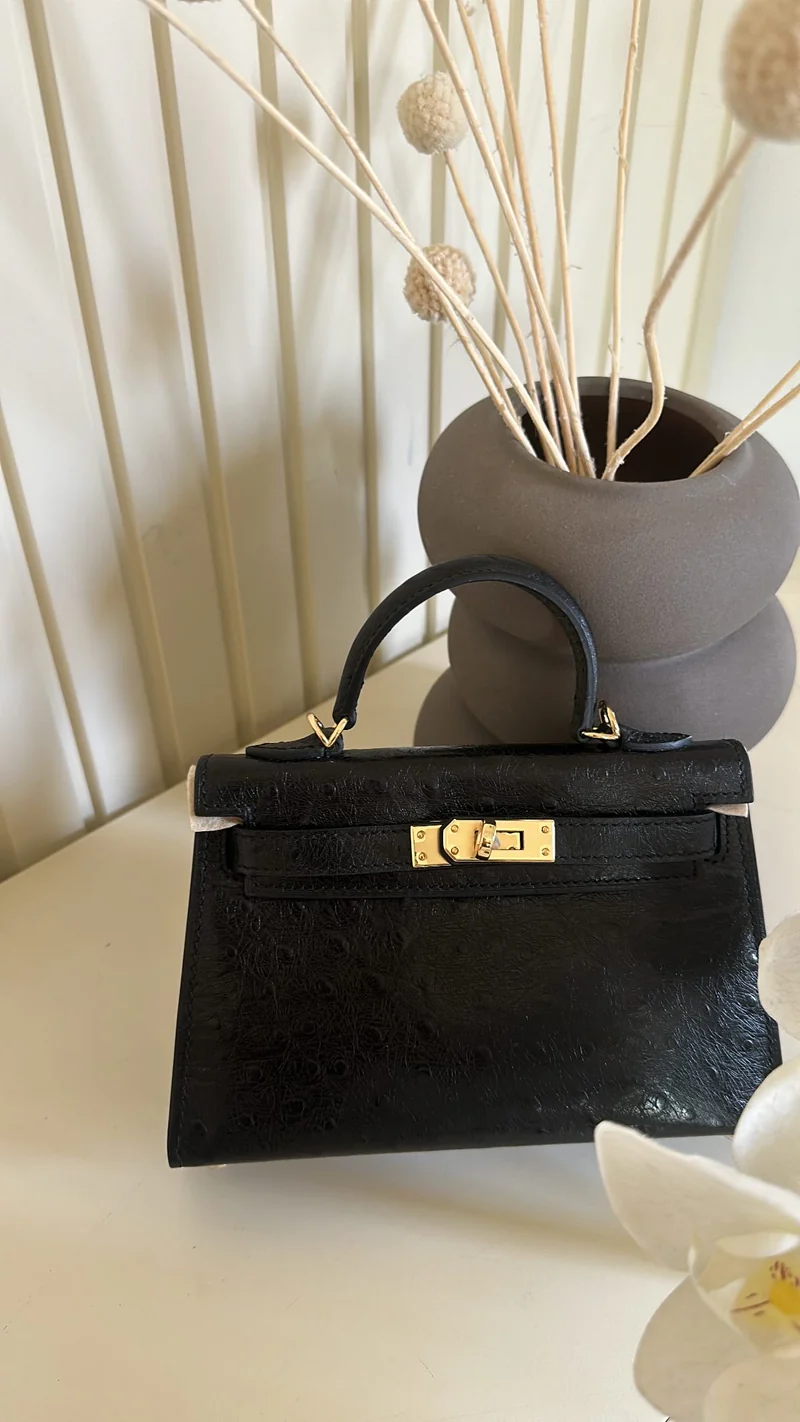 Ostrich Black Bag 19 cm