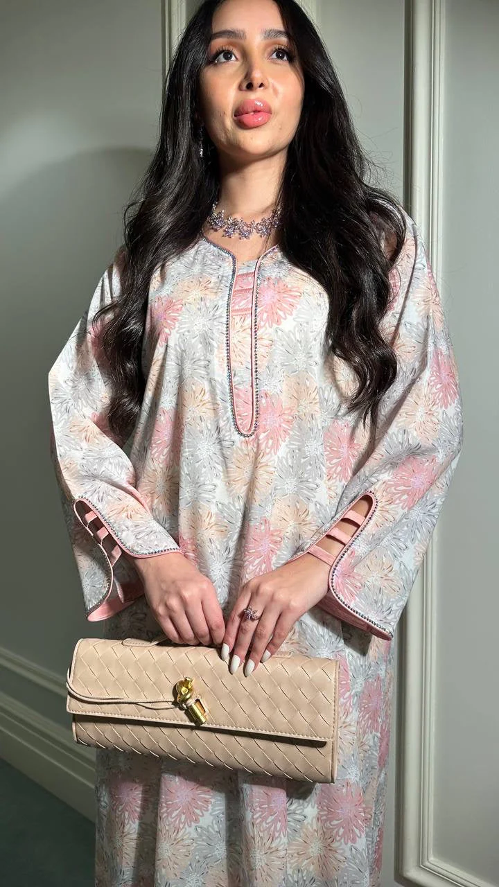 Long BV Bag - Peach | Luxury Shoulder Bag UAE – Clear UAE