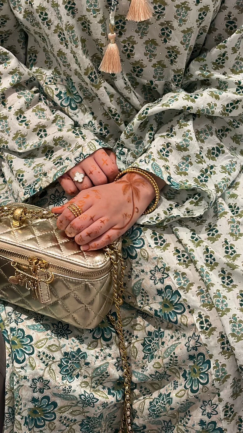 Medium Gold Box Bag