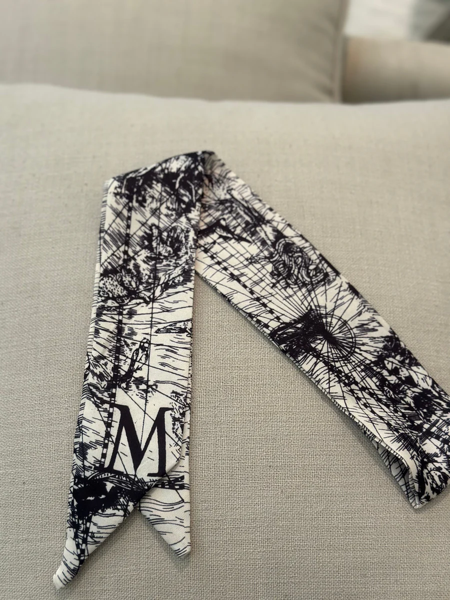 Clear Scarf M | Luxury Silk Scarf UAE – Clear UAE