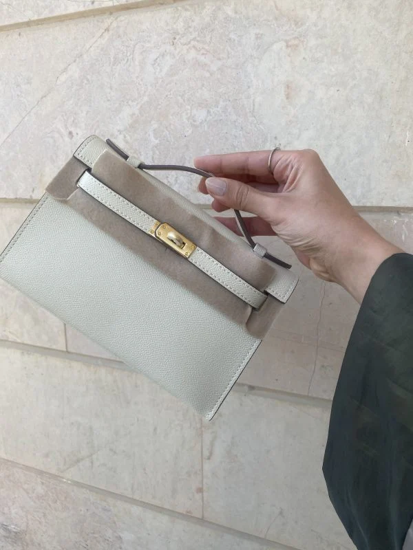 Hermes Kelly Cut Clutch - Off White