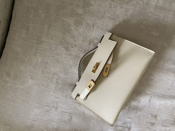 Hermes Kelly Cut Clutch - Off White