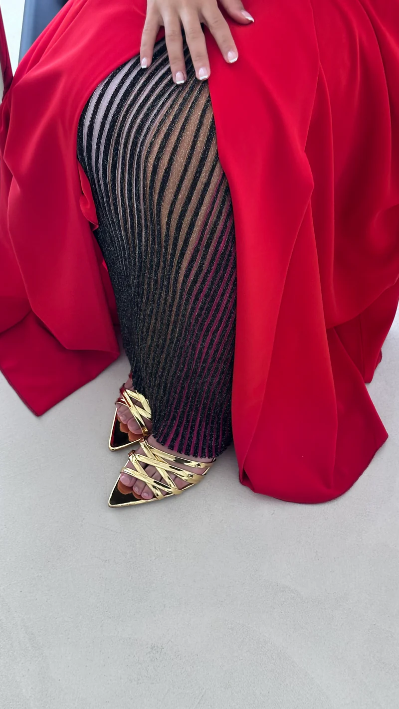 Gold heel