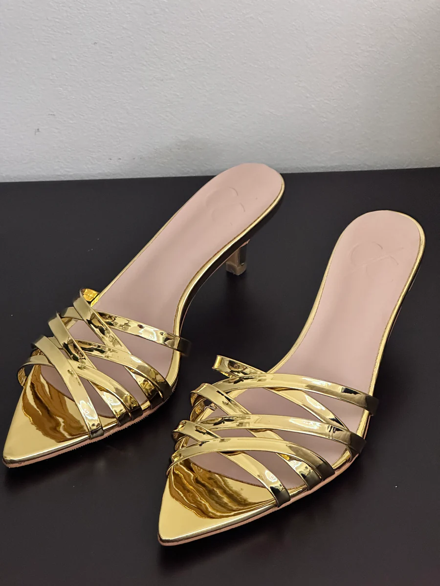 Gold heel