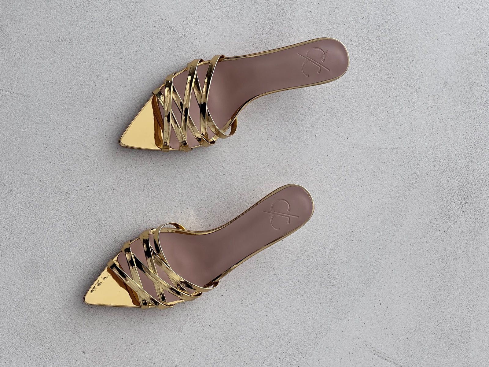 Gold heel